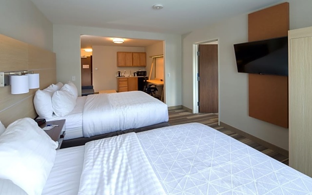 2 Bedrooms Sextuple Suite