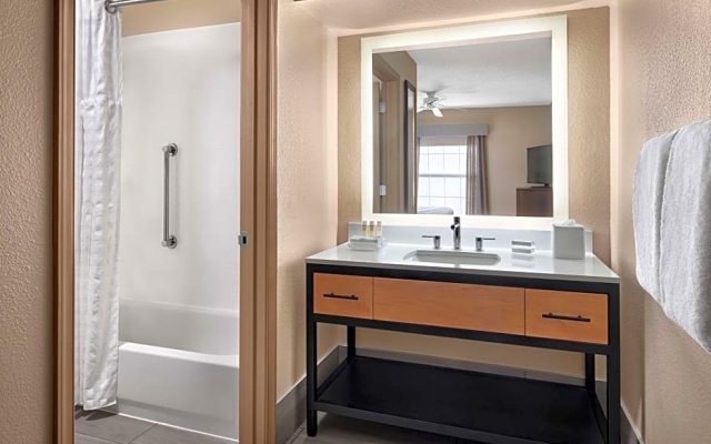 1 Bedroom Suite