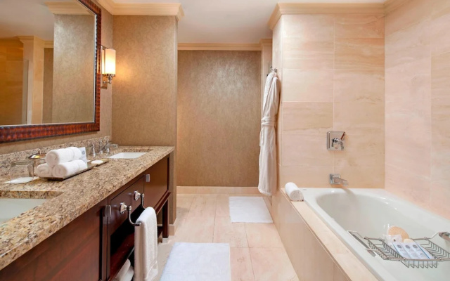 1 Bedroom Suite