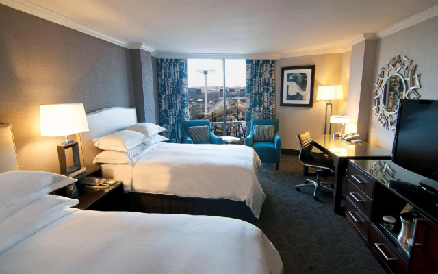 Standard Quadruple room with park view