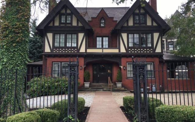 Deluxe Cottage