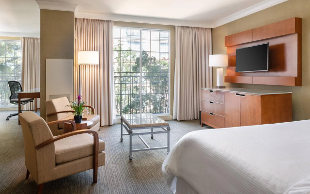 Double Junior Suite with courtyard view