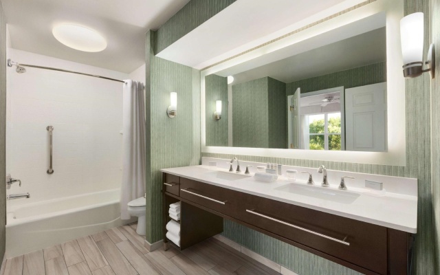 2 Bedrooms Sextuple Suite