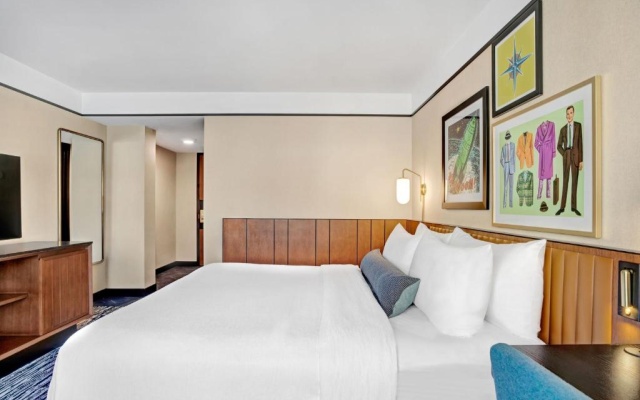 Standard Double room with city view