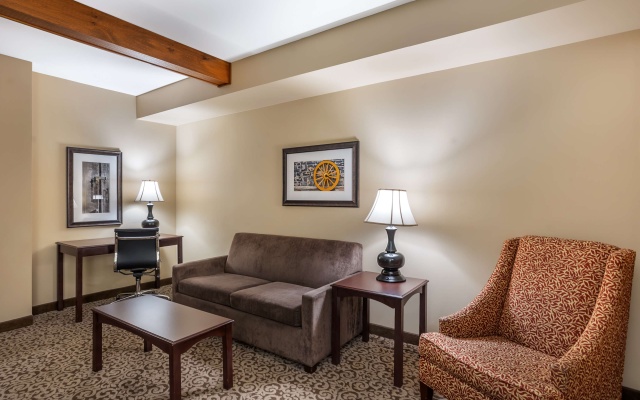 2 Bedrooms Double Suite