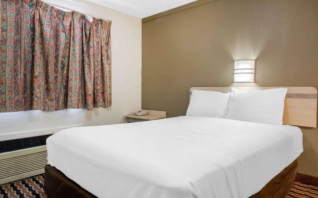 Standard Double Basement room