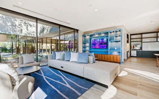 Standard Double Club room with balcony