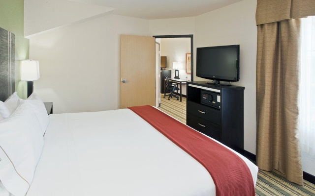 1 Bedroom Suite