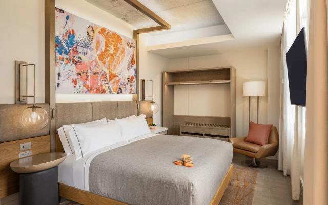 3 Bedrooms Suite with balcony