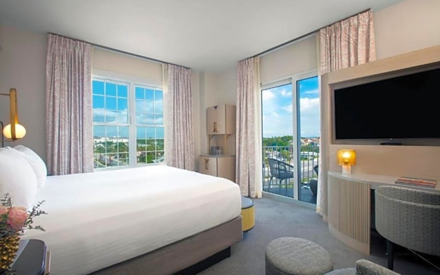 Grand Double Junior Suite with balcony