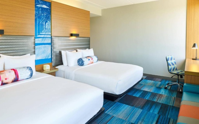 Aloft Twin room