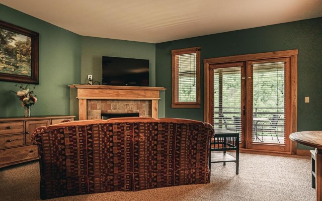 Deluxe Double Suite
