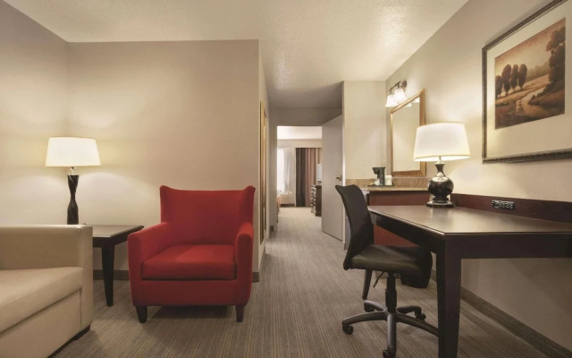 1 Bedroom Suite