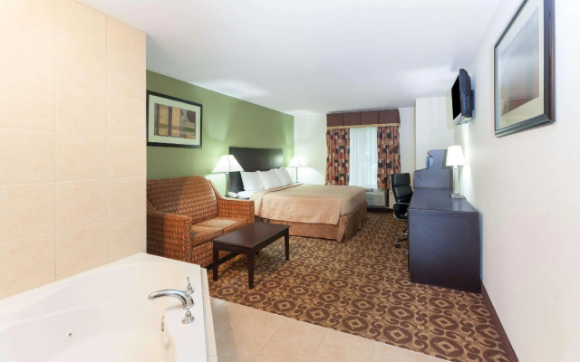 Deluxe Double Suite