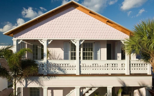 Standard room with balcony and with pool view