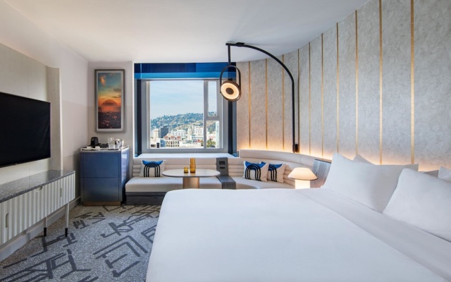 Superior Double room with city view