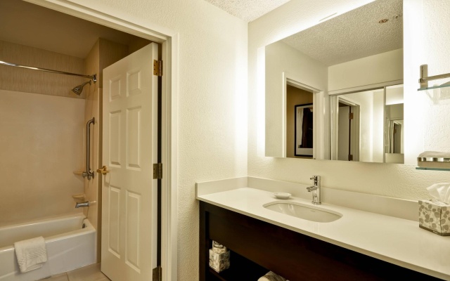 2 Bedrooms Double Suite