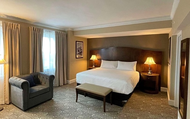 Deluxe Double Suite with city view