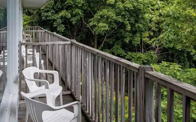 Standard Quadruple room with balcony