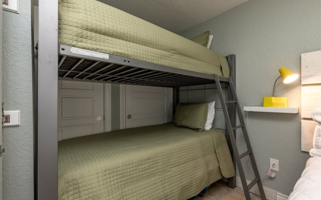 Standard room with balcony and with sunrise view