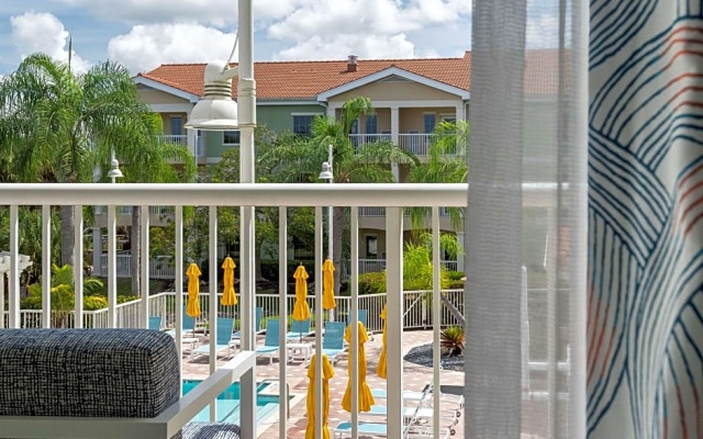 1 Bedroom Double Suite with balcony and with pool view