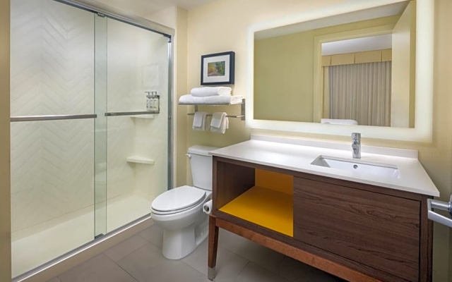 2 Bedrooms Suite with balcony