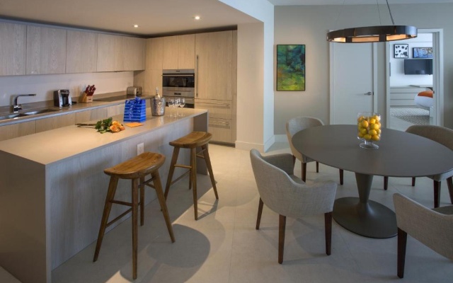 1 Bedroom Double Suite oceanfront