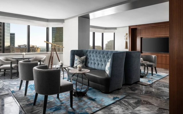 1 Bedroom Executive Club Double Suite