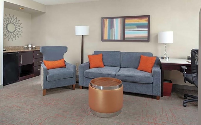 3 Bedrooms Sextuple Suite