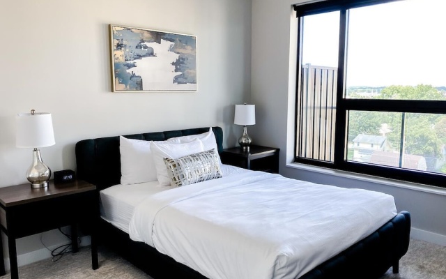 3 Bedrooms Apartment