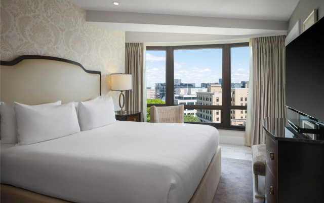 Presidential Double Suite with city view