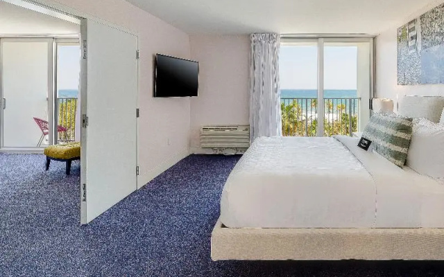 Standard room with balcony