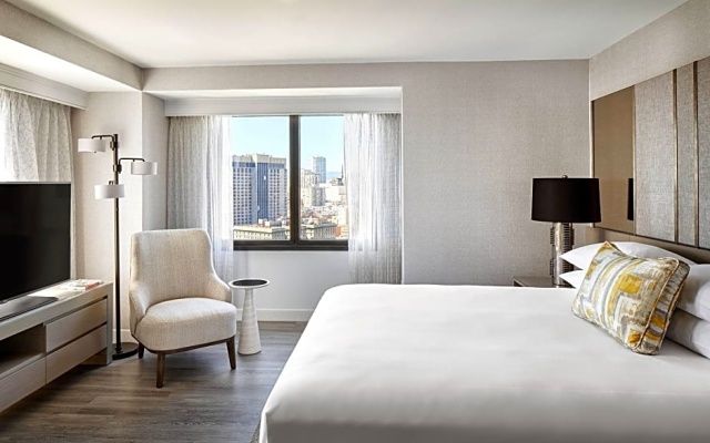 1 Bedroom Luxury Double Suite with city view