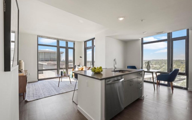 2 Bedrooms Premium Apartment with balcony