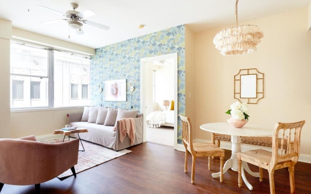2 Bedrooms Apartment