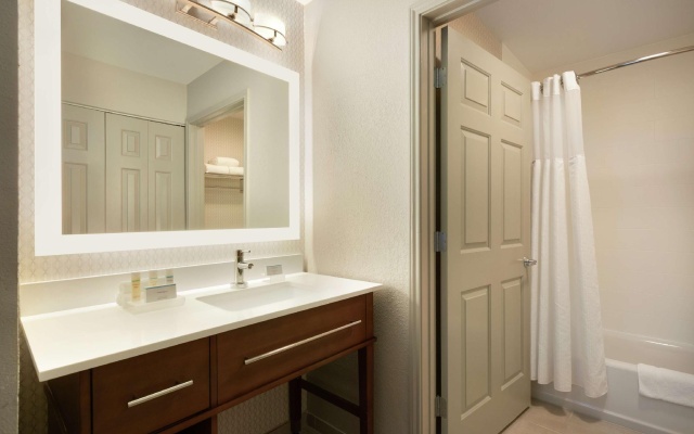 2 Bedrooms Double Suite