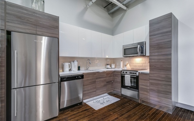 2 Bedrooms Apartment with city view