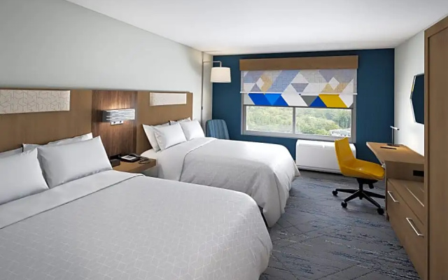 Quadruple Suite