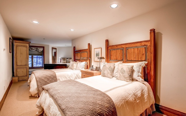 4 Bedrooms Standard room