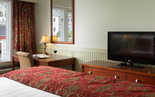 Standard Double room with river view