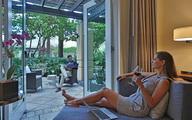 Standard Double room with pool view