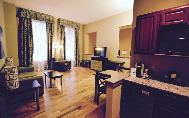 1 Bedroom Suite