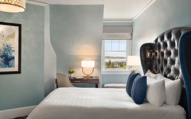 Standard Double room with bay view