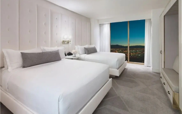 W Premier Accessible Twin Suite