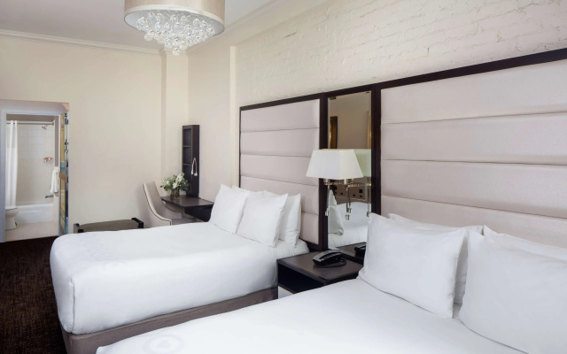 Twin room with city view