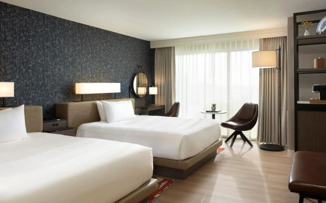 Twin room with Alamo view