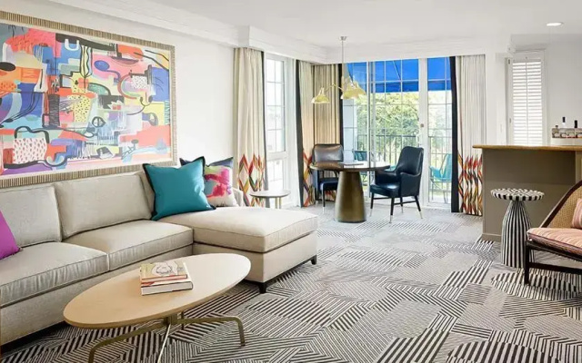 Signature Twin Suite with balcony