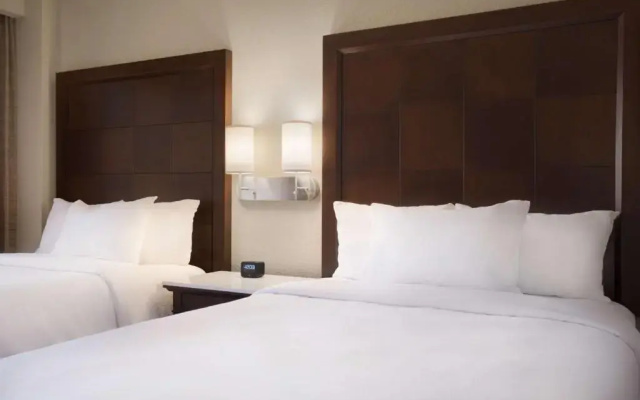 1 Bedroom Mobility Access Tub Twin Suite