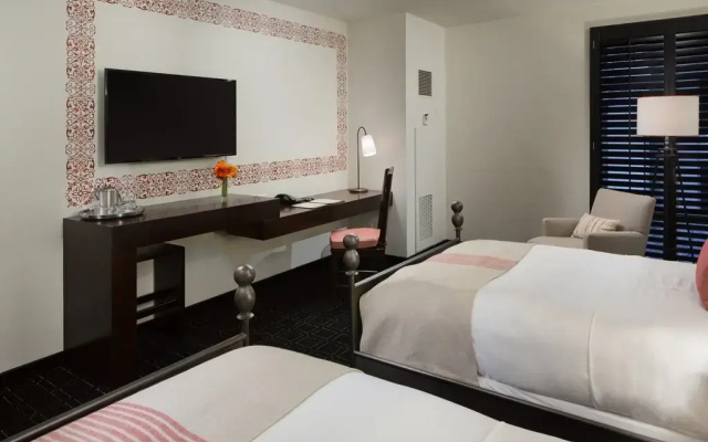 Deluxe Twin room with balcony