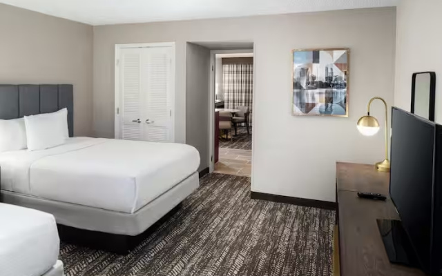Two-room Twin Atrium Suite with lake view